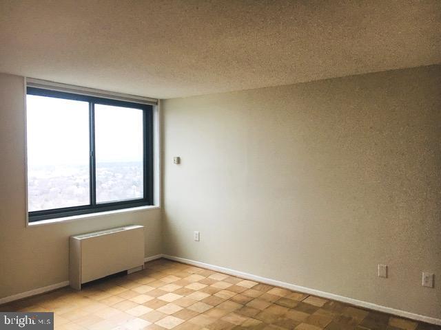Building Photo - 3705 S George Mason Dr