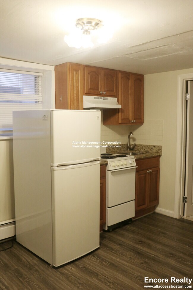 Building Photo - 10 Wait St