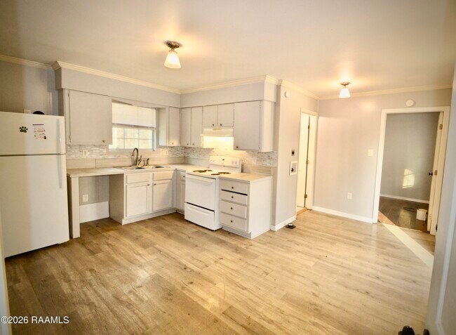 Foto del edificio - 1037 Brown Dr