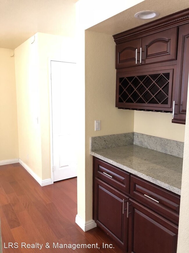 Building Photo - 4 br, 3 bath House - 15390 Green Valley Dr