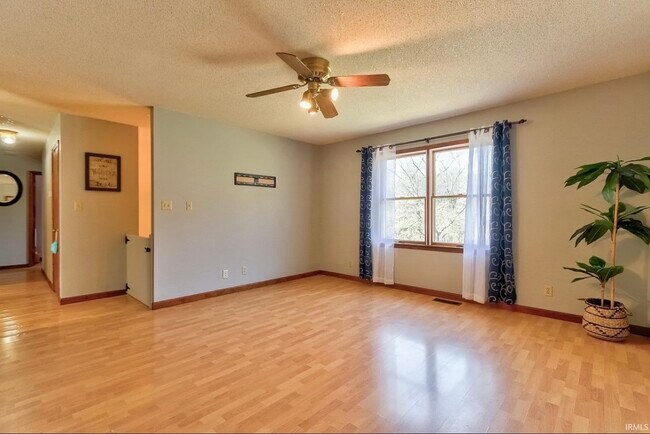 Building Photo - 1210 Char Lee Dr
