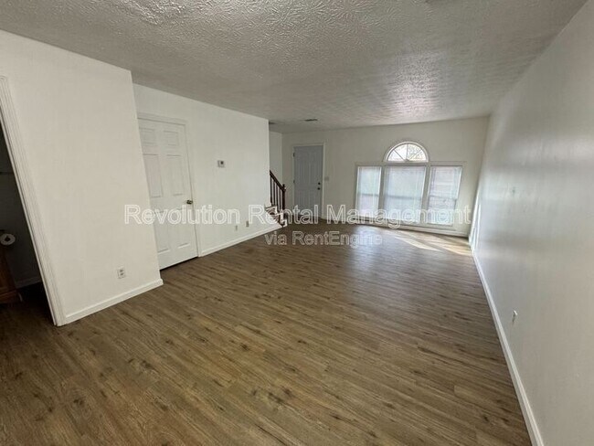 Foto del edificio - 1305 Sweet Pine Dr