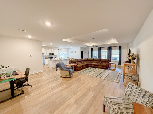 Foto del edificio - 6581 Forest Bay Ave