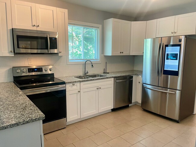 Building Photo - Pittsburg Home Near Adair Park, Dining and...