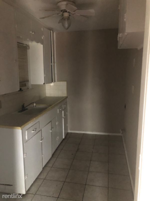 Building Photo - 2 br, 1 bath House - 135 Kashmuir Ave.