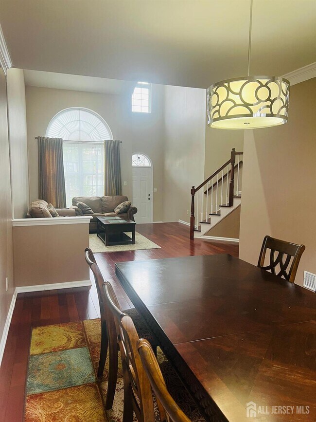 Foto del edificio - 704 Heron Ct