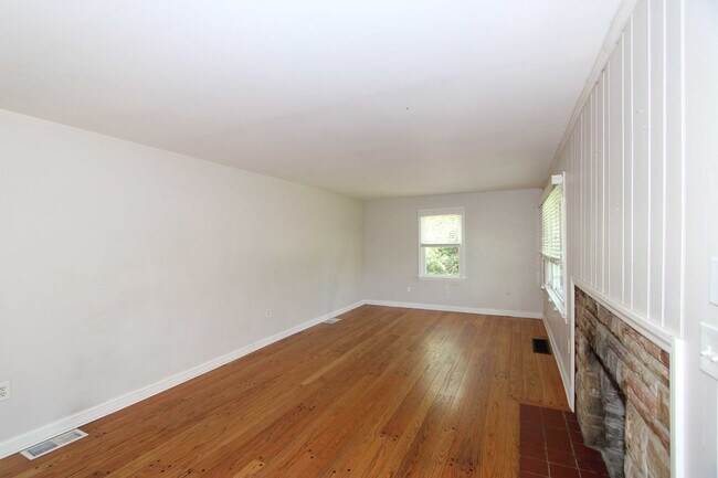 Foto del edificio - 3 Bed 1 Bath House