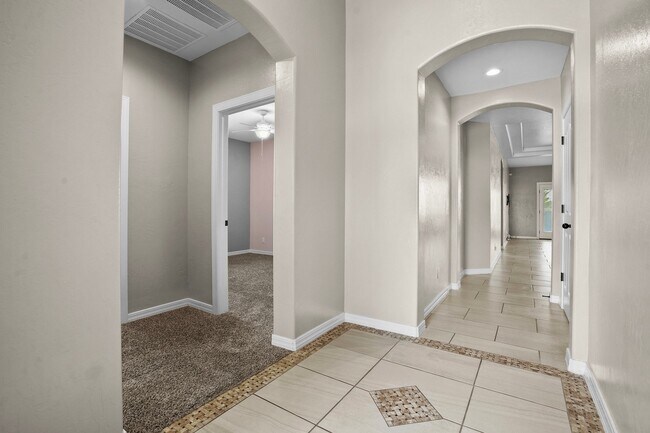 Building Photo - 12540 Arrow Weed Dr