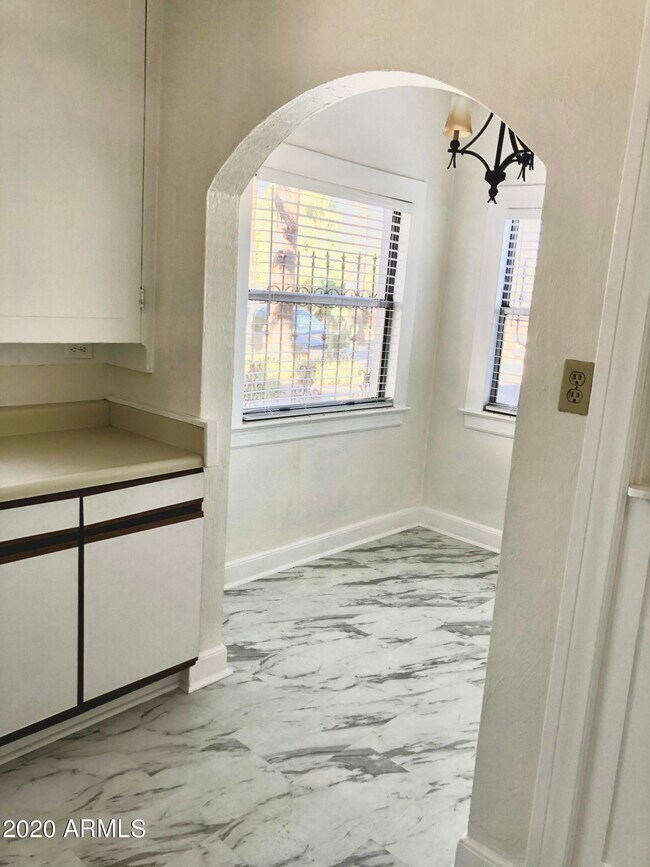 Foto del edificio - 1139 E Palm Ln