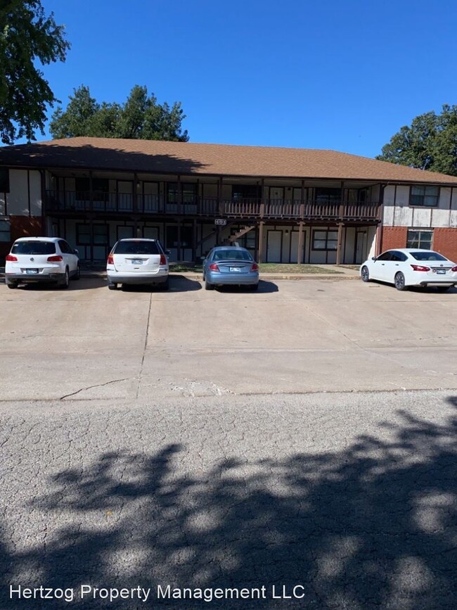Building Photo - 1 br, 1 bath House - 403 N Jenkins Apt #21