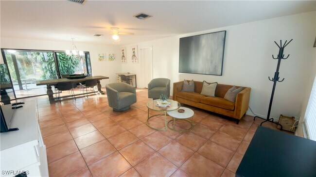 Foto del edificio - 325 29th St NW