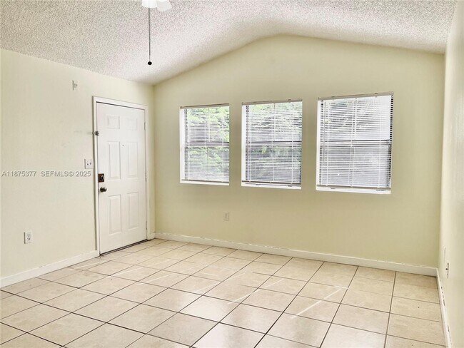 Foto del edificio - 15591 SW 105th Terrace