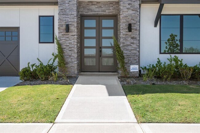 Foto del edificio - 10431 Ashland Way Dr