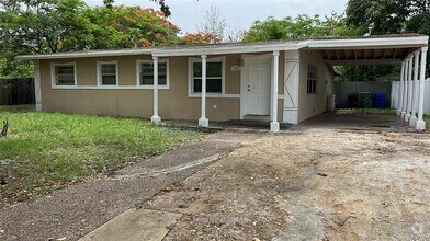 Building Photo - 1525 NW 18th Ave