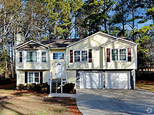 Building Photo - 200 Deer Walk Dr