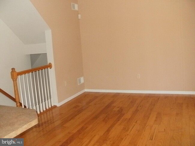 Foto del edificio - 475 Marion Rd