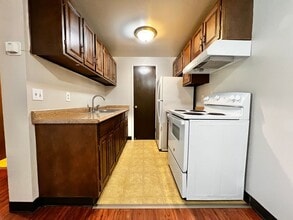Building Photo - Mathews634 (KC-NB)