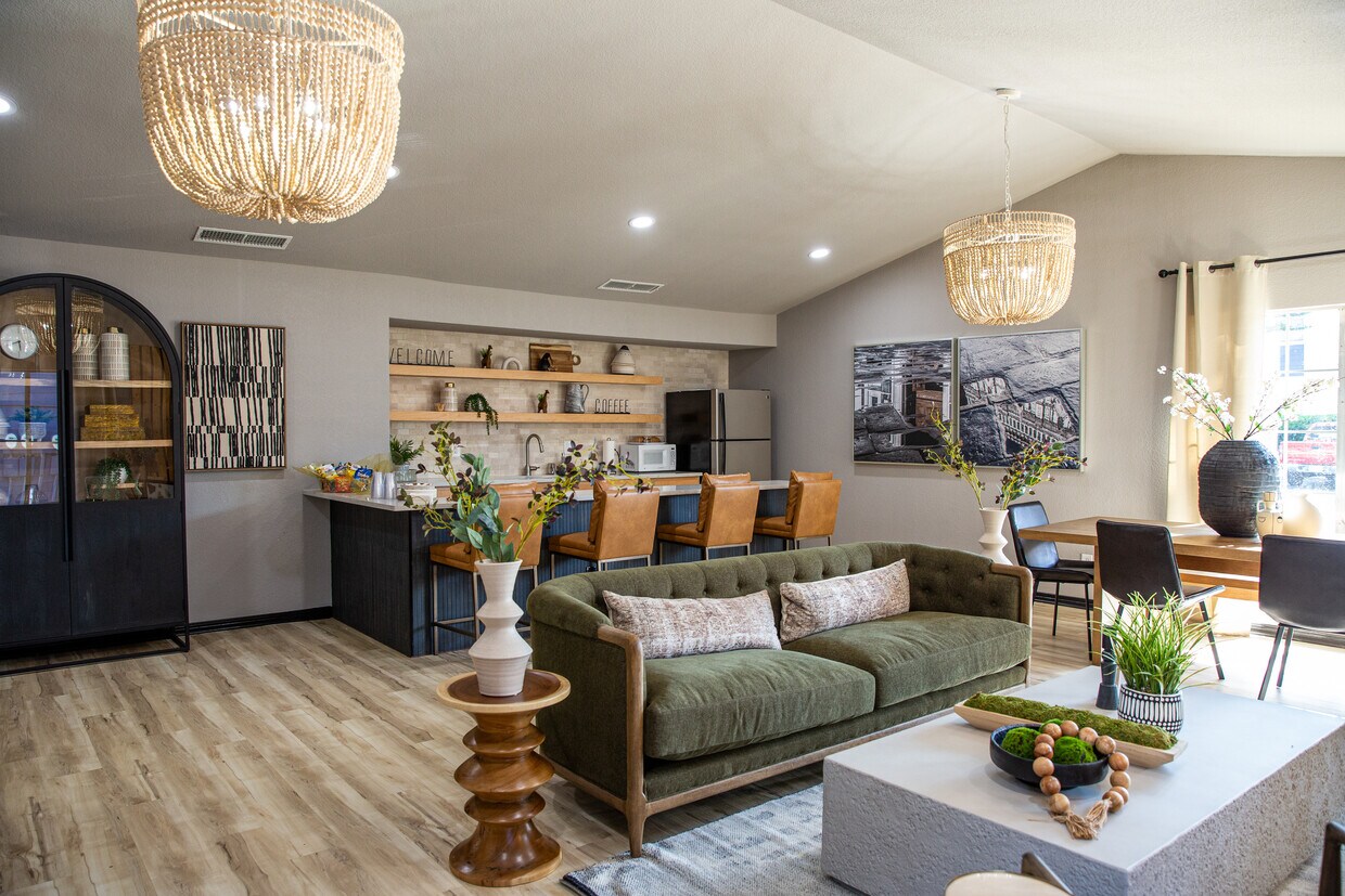 Sandstone Apartments in Waco, TX