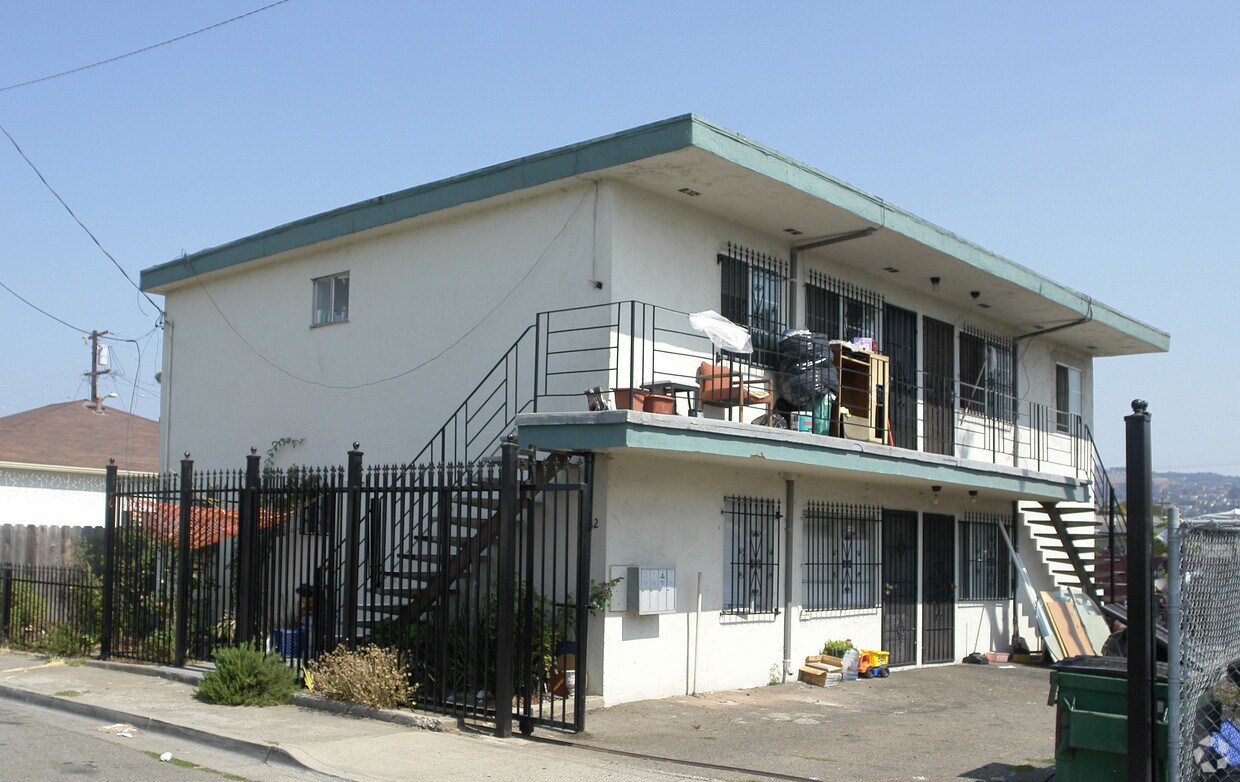 Primary Photo - 8412 E St