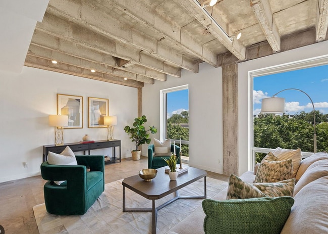 Photo - 1115 S Alamo St Apartment