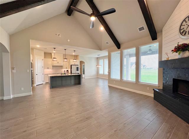 Foto del edificio - 252 Harvard Ln