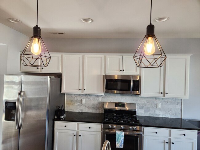 Building Photo - Chesterfield-Magnolia Green Townhome- 3 Be...