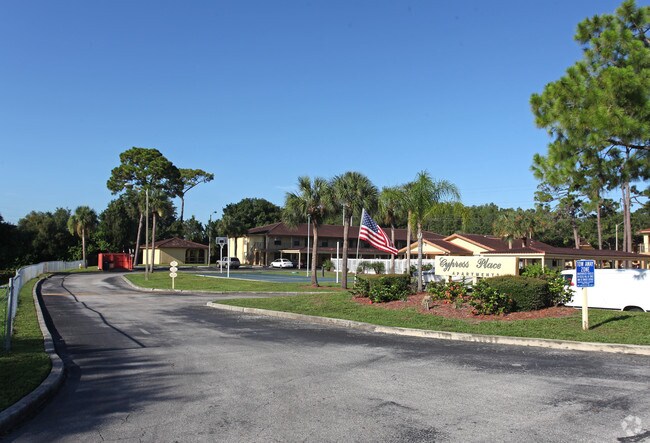 Cypress Place Apartments Apartments Tarpon Springs, FL