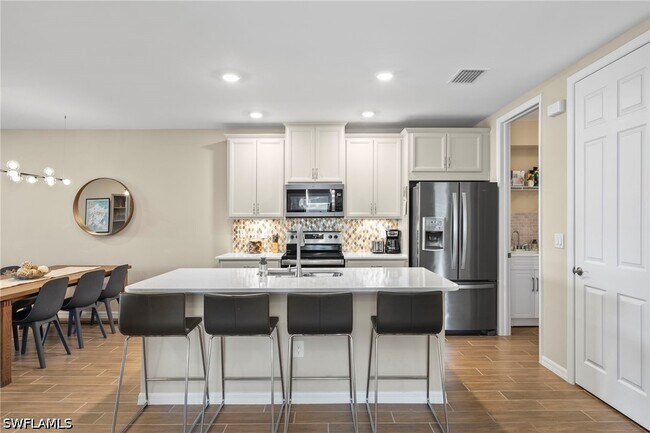 Foto del edificio - 14644 Edgewater Cir