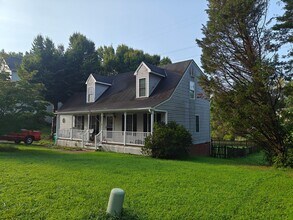 Building Photo - 1800 Providence Creek Cir