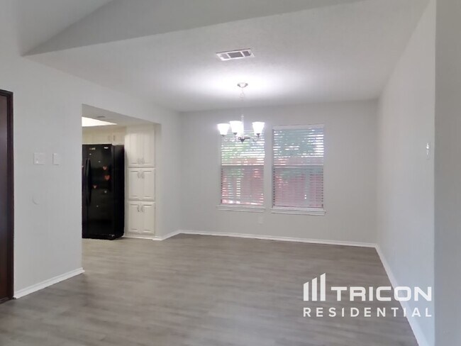 Foto del edificio - 1130 Wood Heights Dr