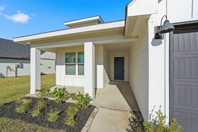 Foto del edificio - Offered by Precision Realty and Management...