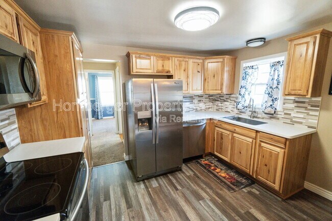 Foto del edificio - 2527 W Walton Ave
