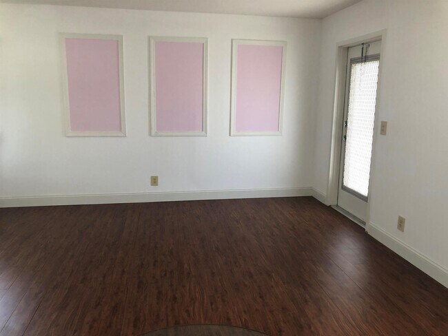 Building Photo - 363 Monaco Ct