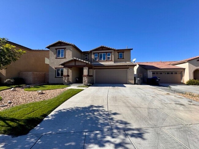 Building Photo - Stunning 4 Bedroom Cul-De-Sac Home with Loft located in Winchester!