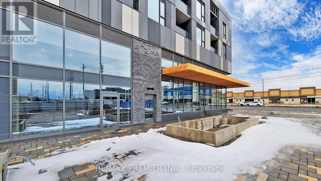Building Photo - 498-1498 Caldari Rd
