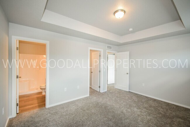 Foto del edificio - **Beautiful 3 Bedroom, 2.5 Bath Home with ...