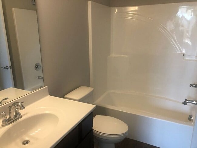 Building Photo - Newer construction 2 Bedroom 2 Bath home ready for you in Powell!