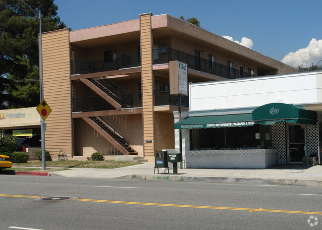 Building Photo - 2533 Honolulu Ave