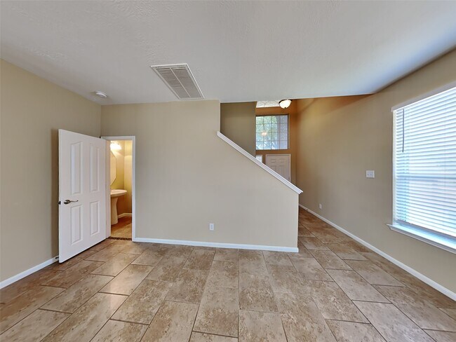 Building Photo - 12027 Bunny Ln