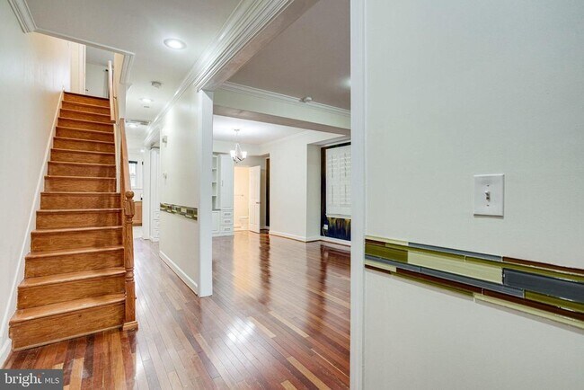 Foto del edificio - 595 Columbia Rd NW