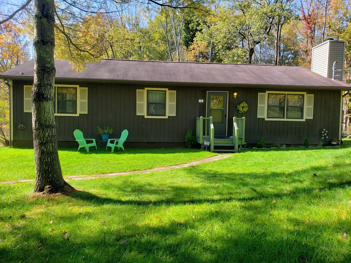 15 Beech Cir, Lake Ariel, PA 18436 House Rental in Lake Ariel, PA