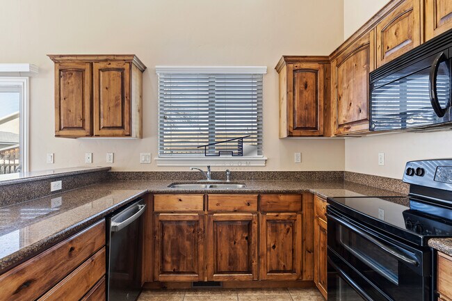 Building Photo - 759 W 4400 S