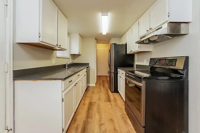 Building Photo - 9332 W 100th Cir