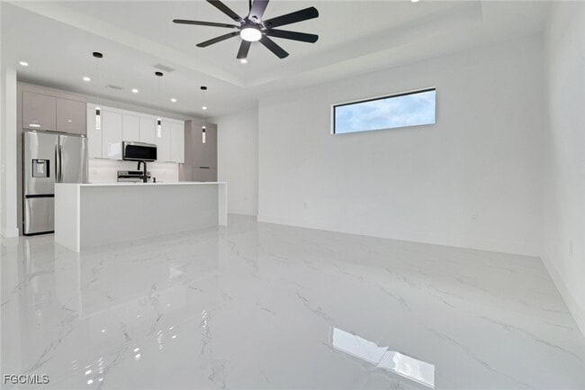 Foto del edificio - 928 NE 8th Pl