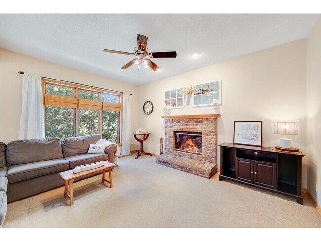 Building Photo - 3757 Bayberry Ln