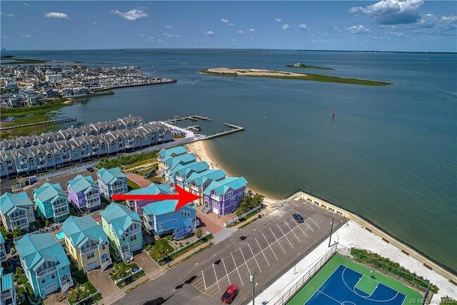 Foto del edificio - 816 Bay Club Lane West