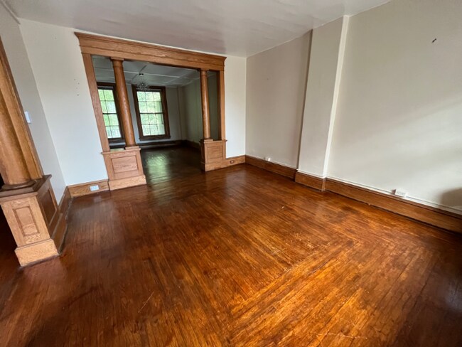 Foto del edificio - 106 Pine St
