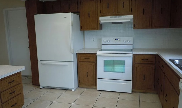 Foto del edificio - 9641 Morehead Ln