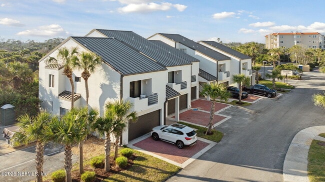 Building Photo - 756 Spinnakers Reach Dr