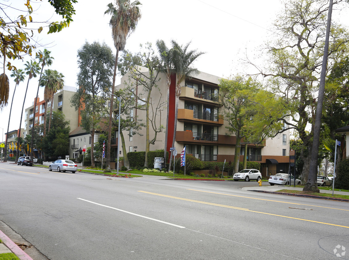 Primary Photo - Hollywood Vista